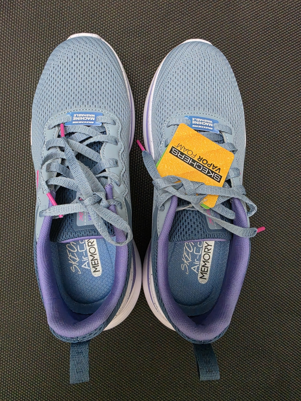 Skechers Women's Light Blue Vapor Foam Sneakers, Size 7.5, Brand New